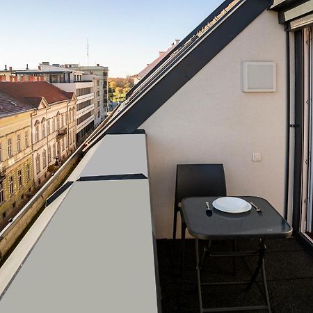 Dream Apartman 1 With Free Parking Дьёр Экстерьер фото